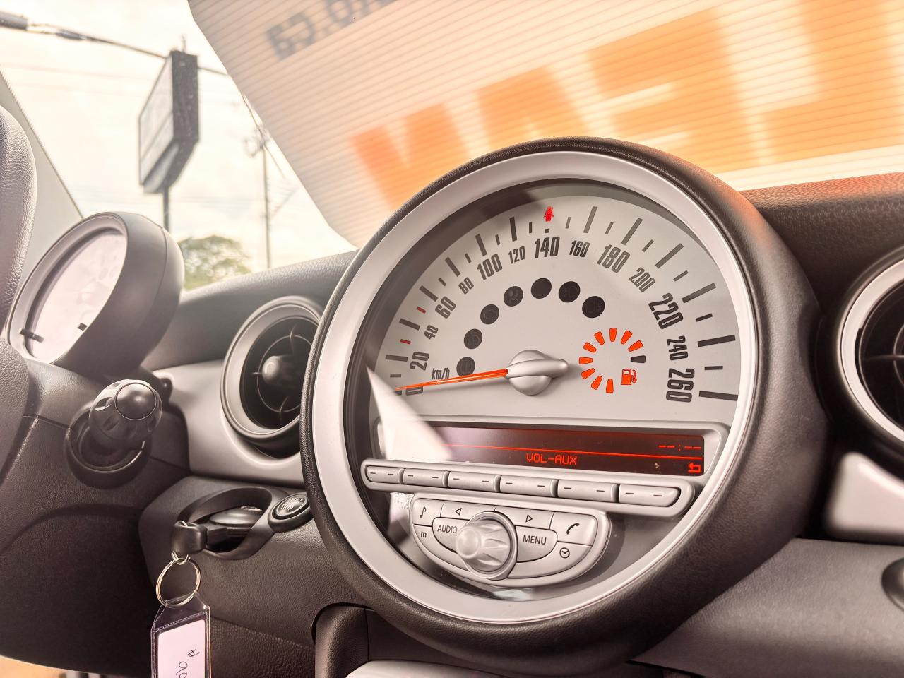 2010 MINI Cooper Clubman TRADE IN'S WELCOME! NO ACCIDENTS!
