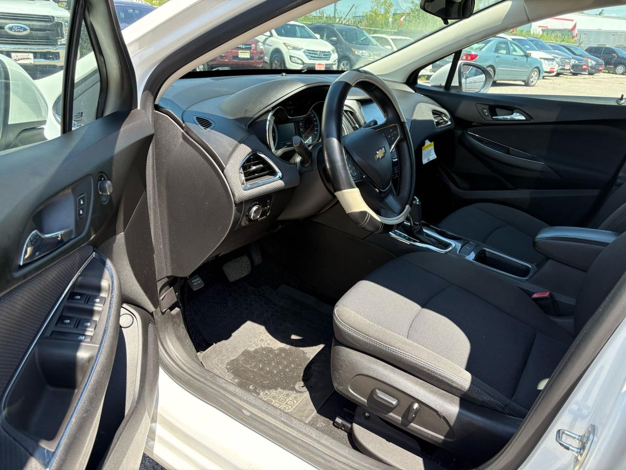 2016 Chevrolet Cruze LT - Photo #8