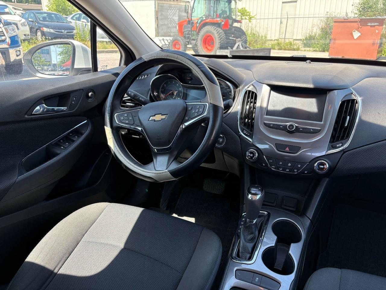 2016 Chevrolet Cruze LT - Photo #10