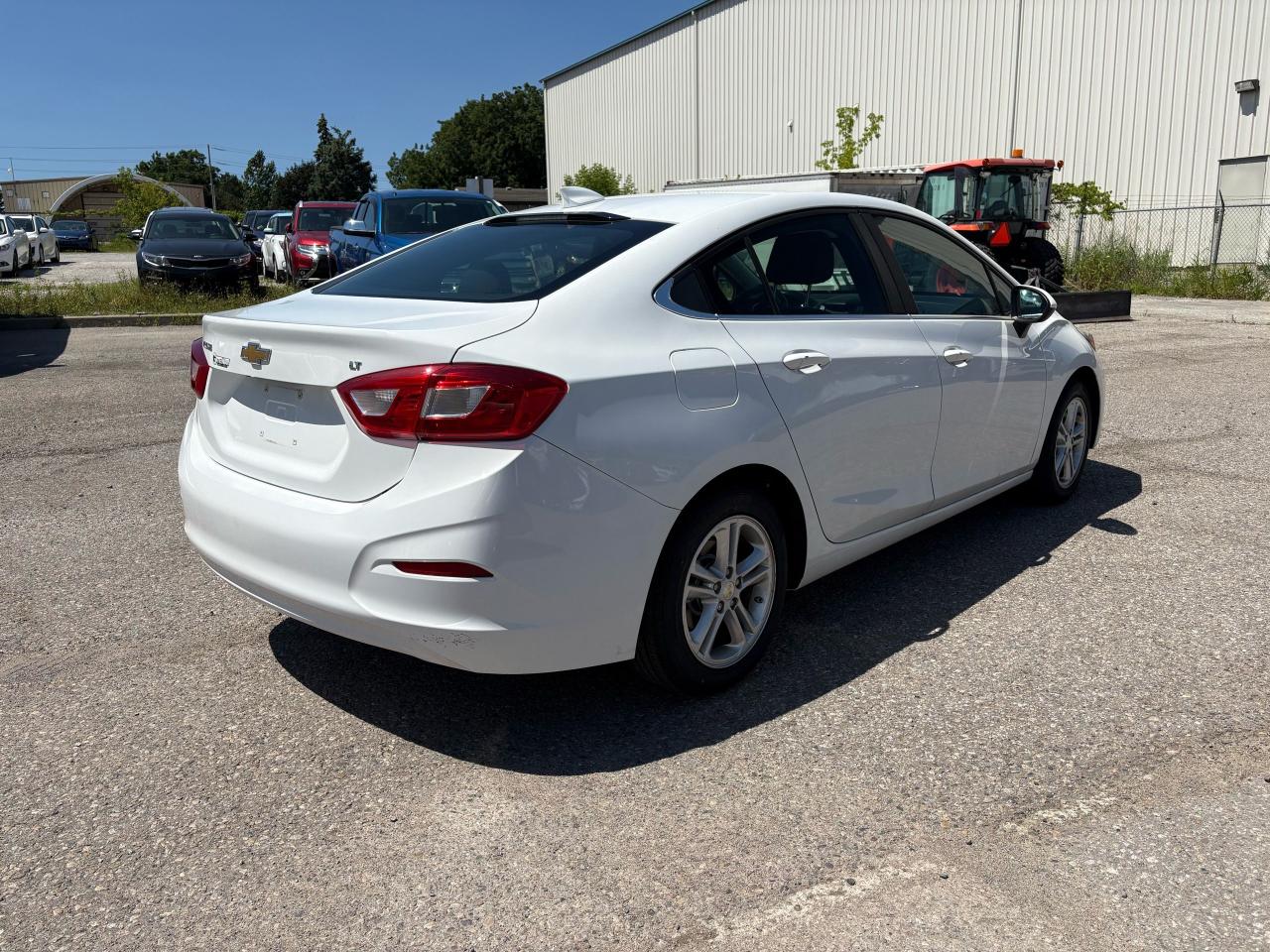 2016 Chevrolet Cruze LT - Photo #5