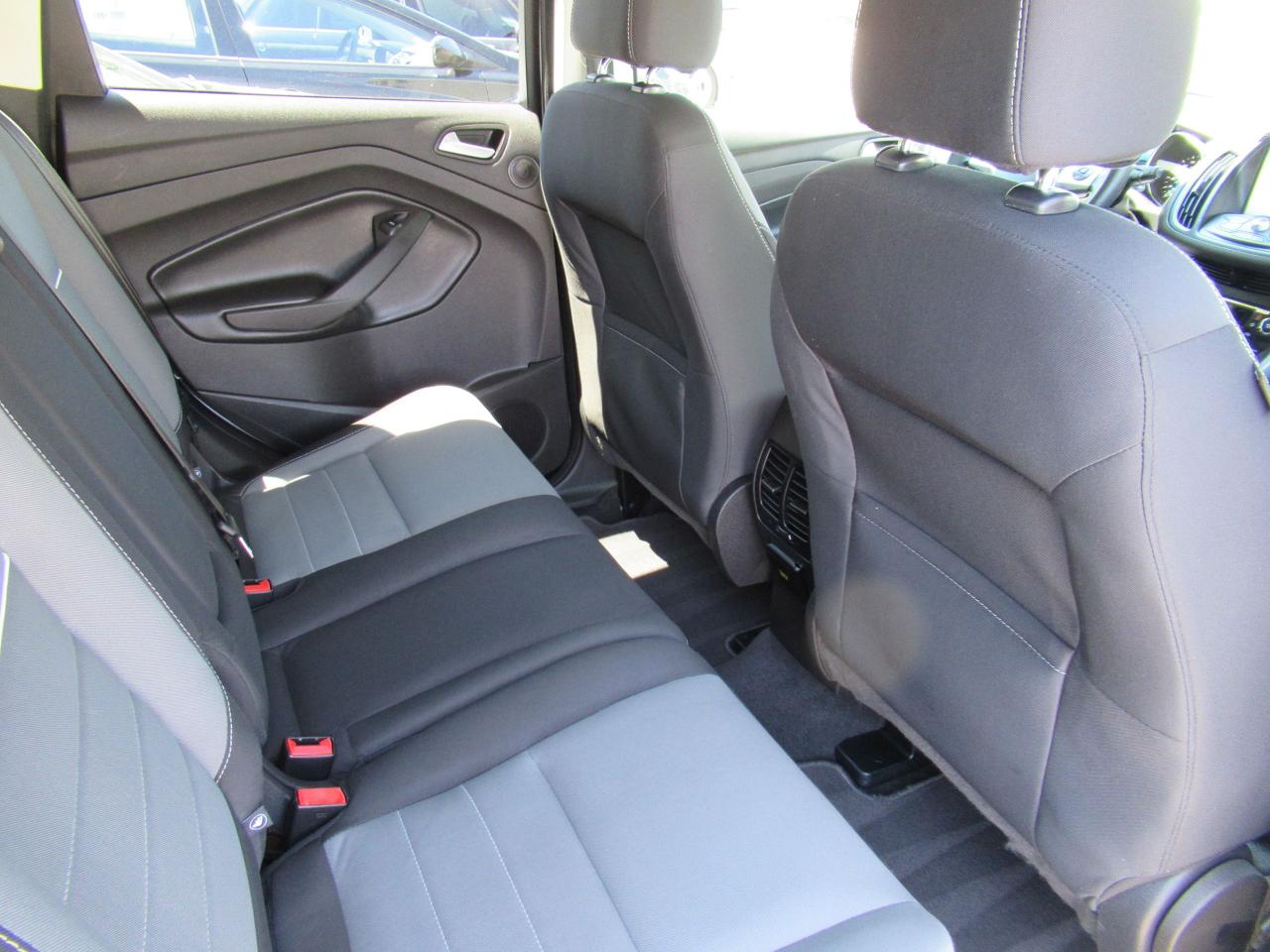 2015 Ford Escape SE - Photo #10