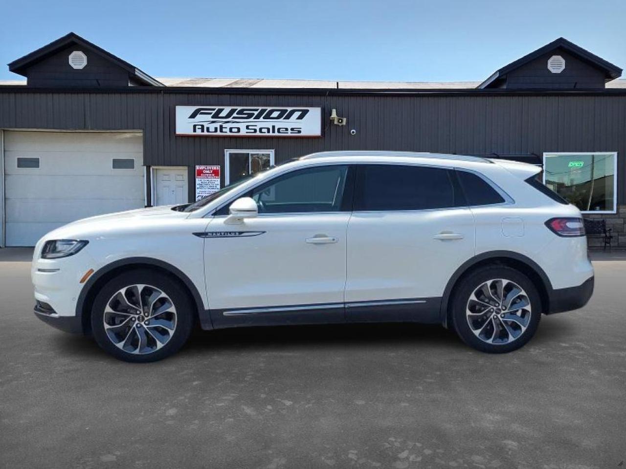 2022 Lincoln Nautilus Reserve AWD-LEATHER-NAVIGATION-PAN ROOF-REAR CAMER - Photo #2