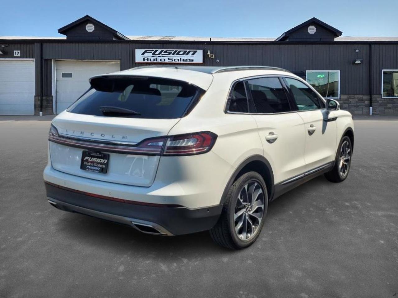 2022 Lincoln Nautilus Reserve AWD-LEATHER-NAVIGATION-PAN ROOF-REAR CAMER - Photo #5