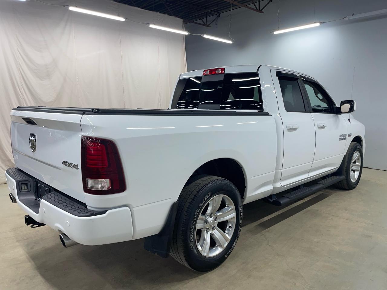 2016 RAM 1500 SPORT Photo26