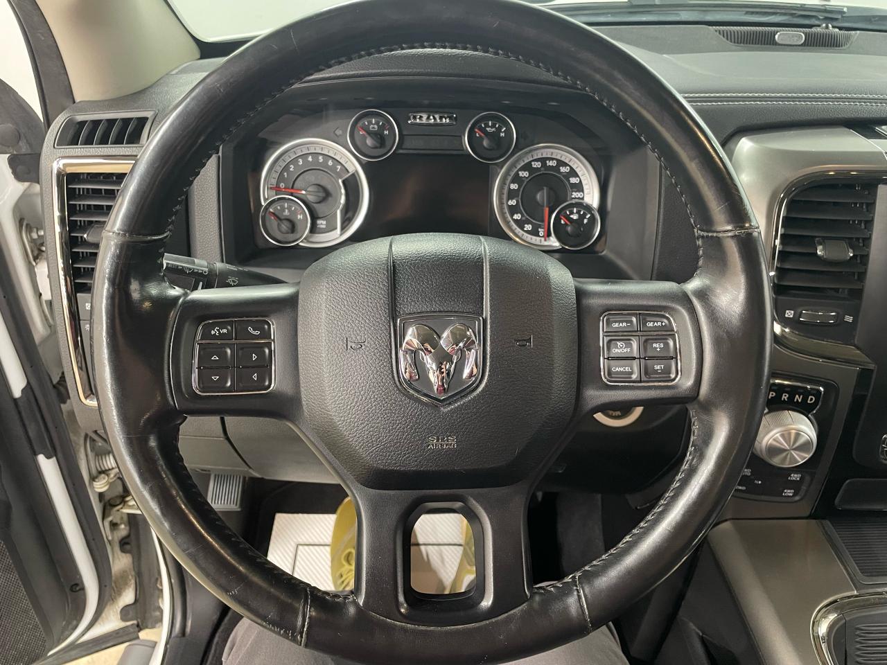 2016 RAM 1500 SPORT Photo27