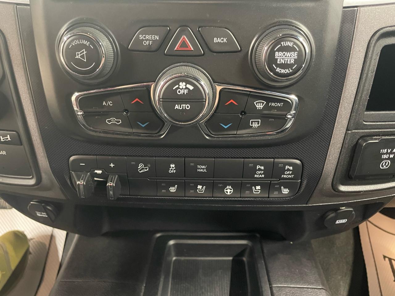 2017 RAM 2500 Power Wagon Photo28