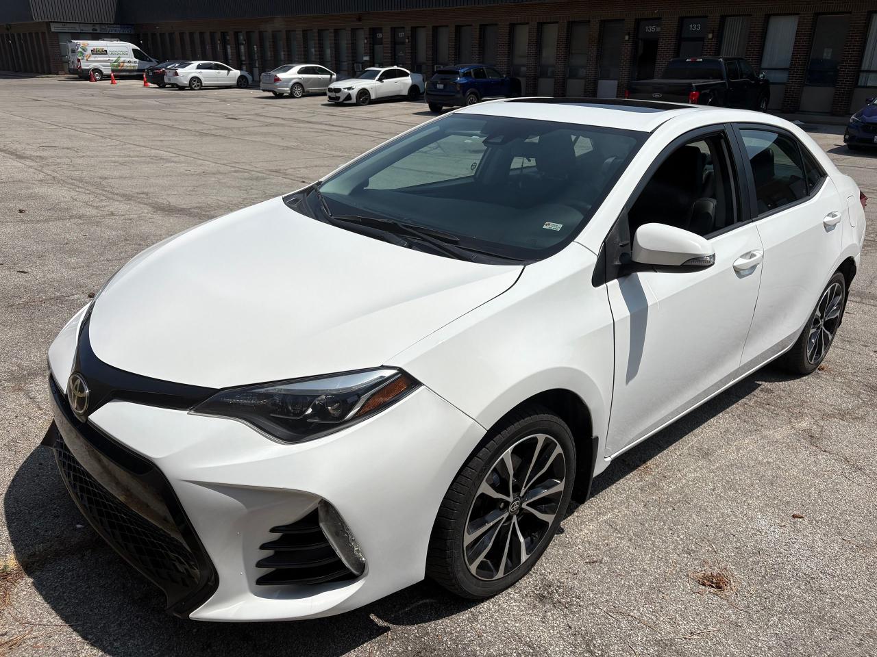 2017 Toyota Corolla SE - Photo #3