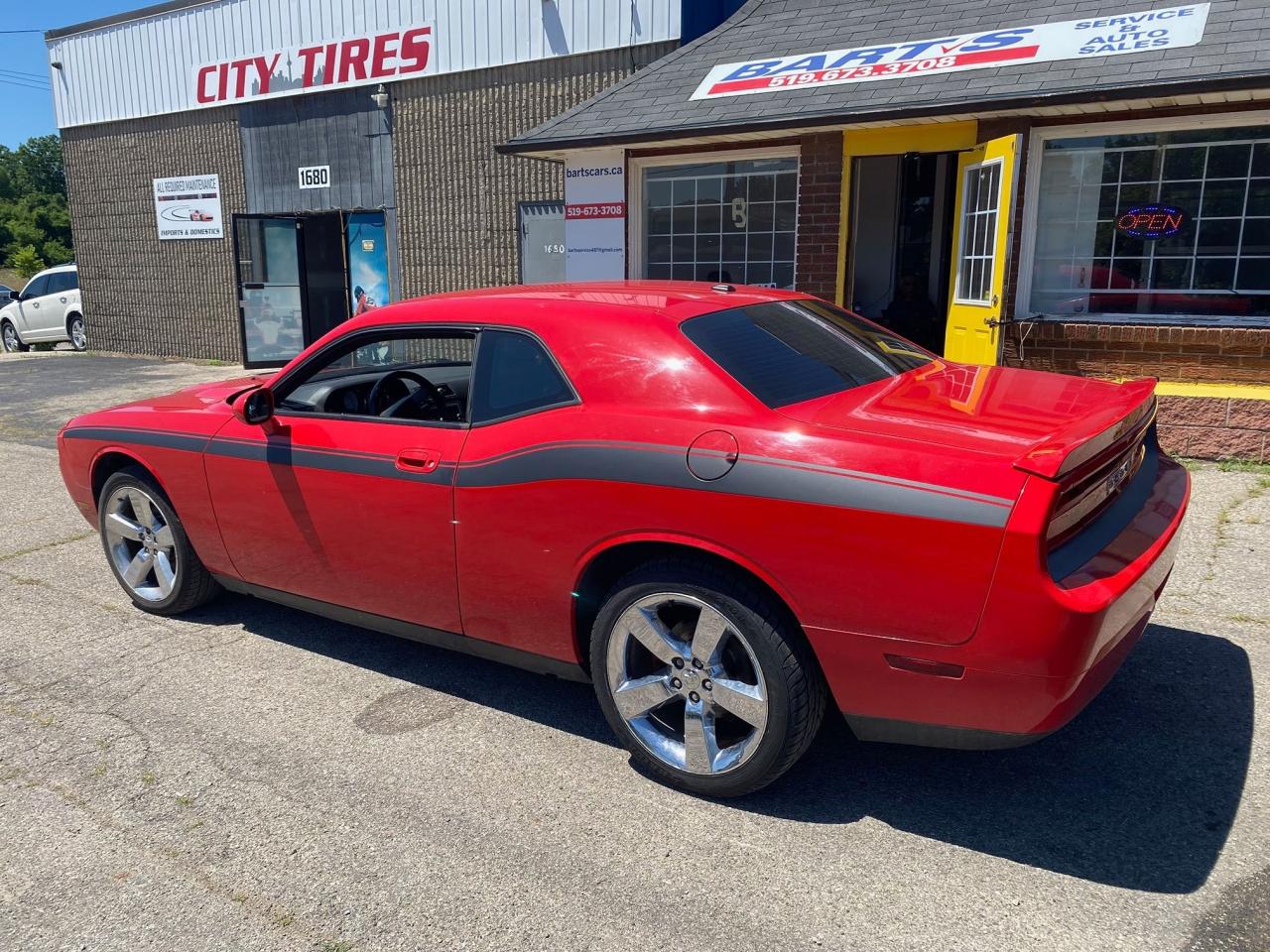 2009 Dodge Challenger 2dr Cpe - Photo #4