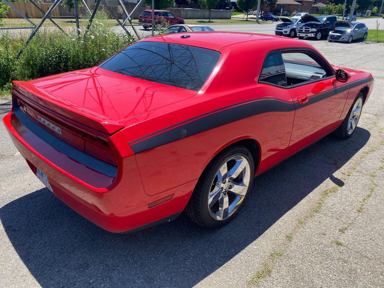 2009 Dodge Challenger 2dr Cpe - Photo #10