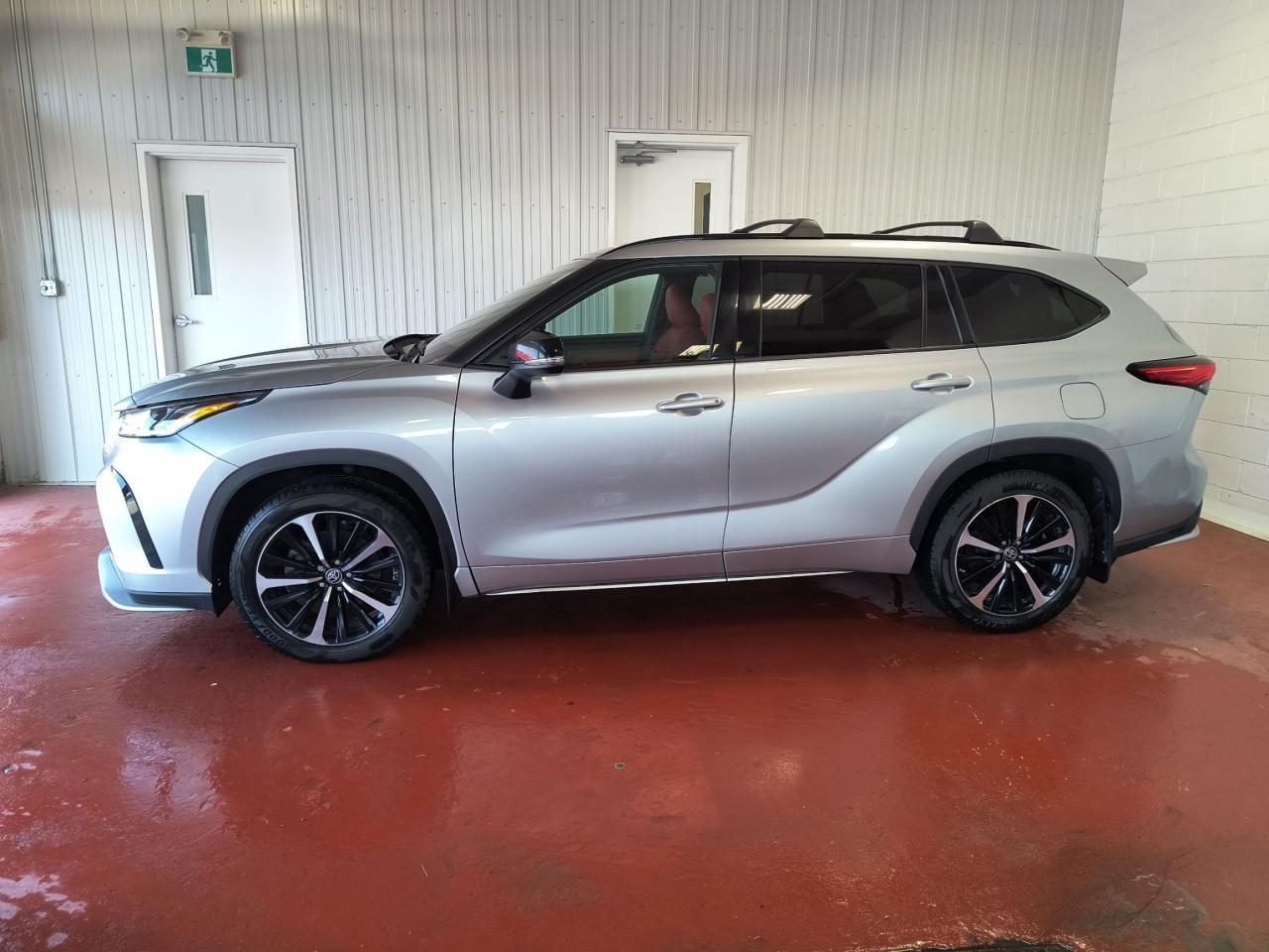 2021 Toyota Highlander XSE Photo0