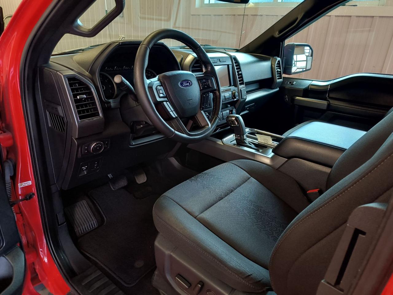 2020 Ford F-150 XLT Photo0