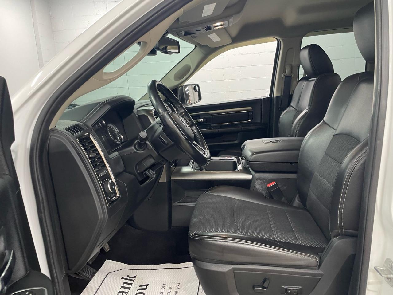 2016 RAM 1500 SPORT