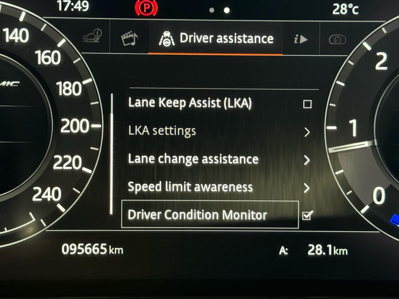 1752877704