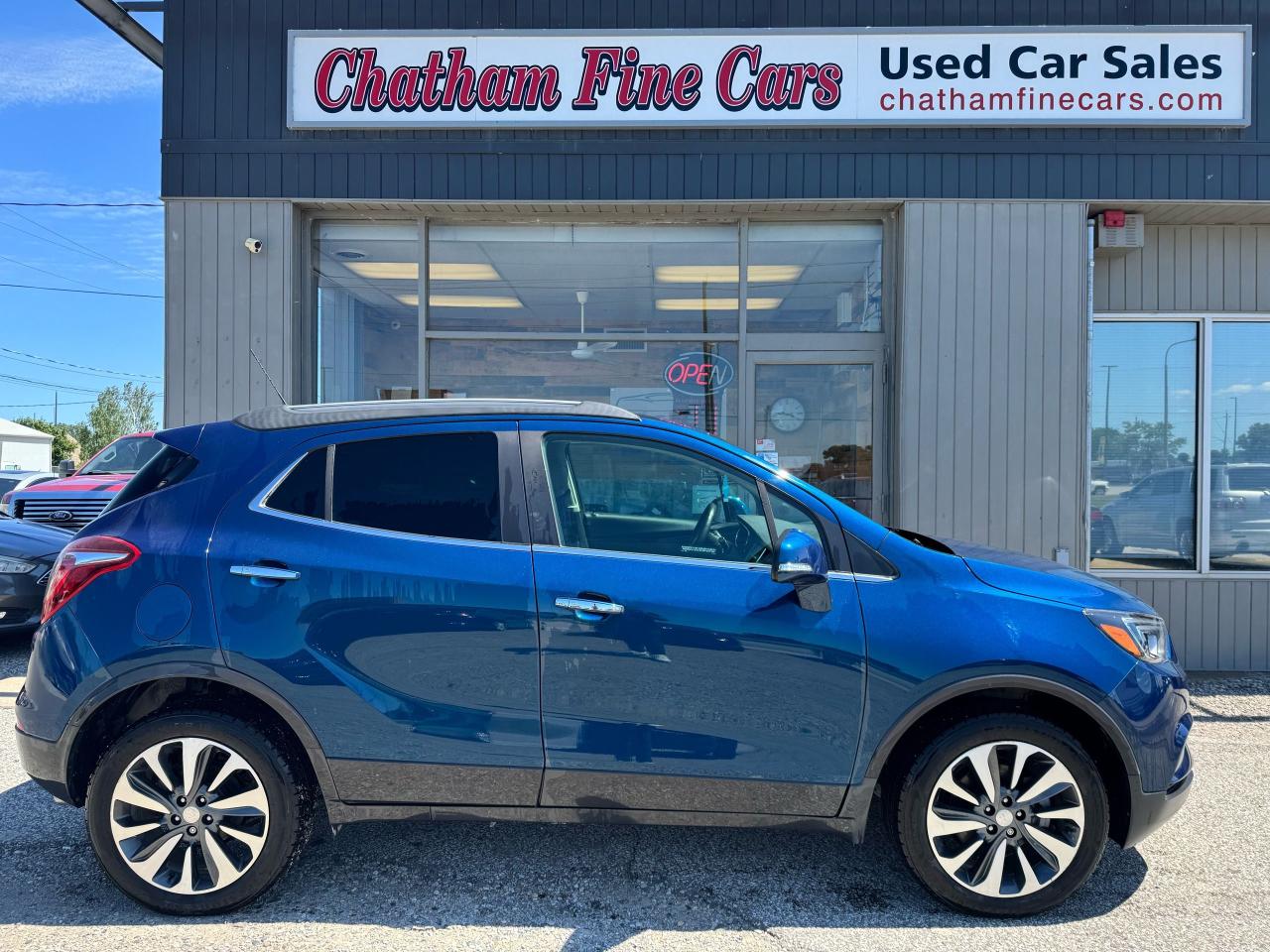 2019 Buick Encore Essence Photo2