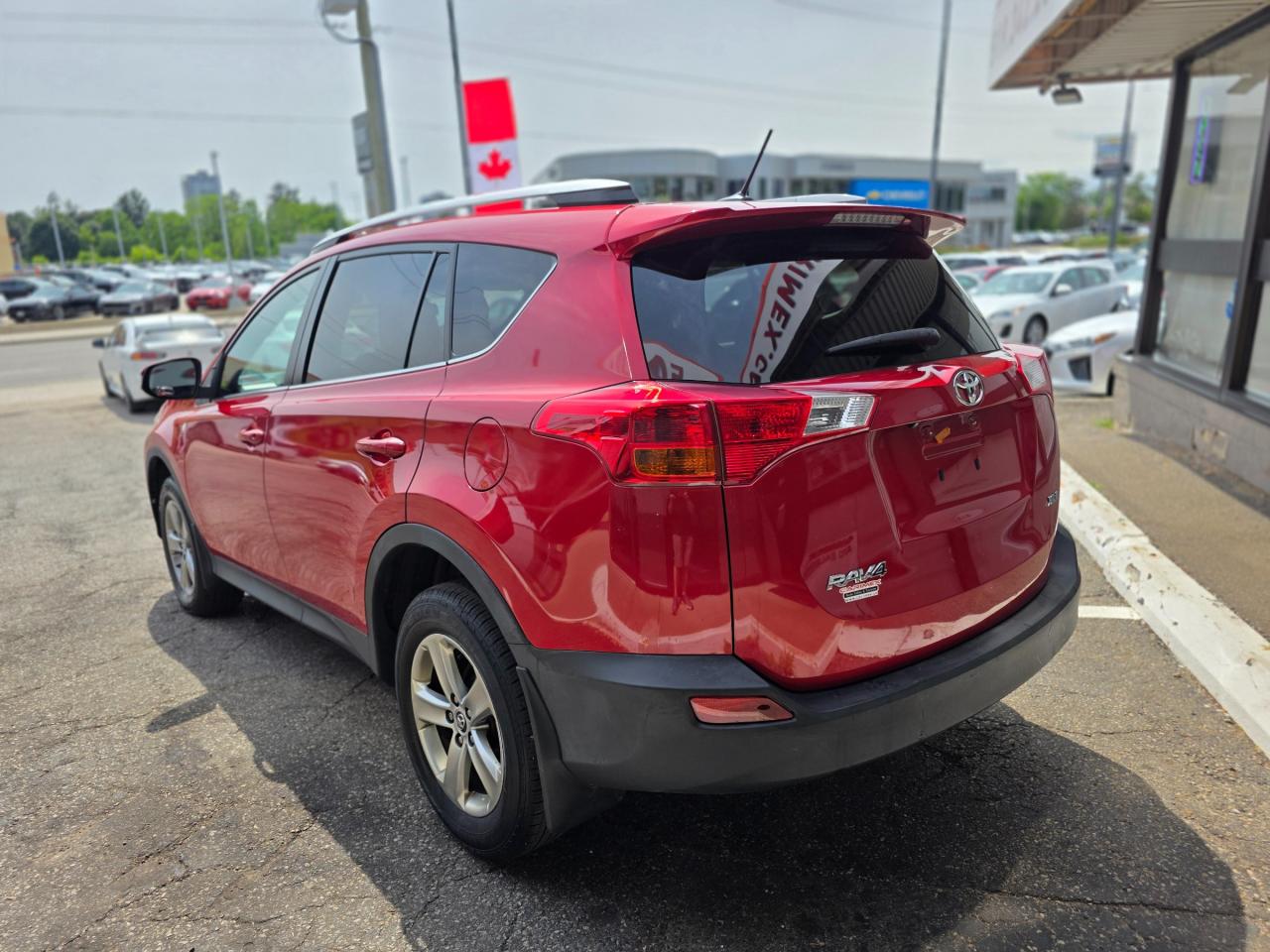 2015 Toyota RAV4 XLE Sunroof | Backup Camera | Heated Seats | Bluetooth Photo2