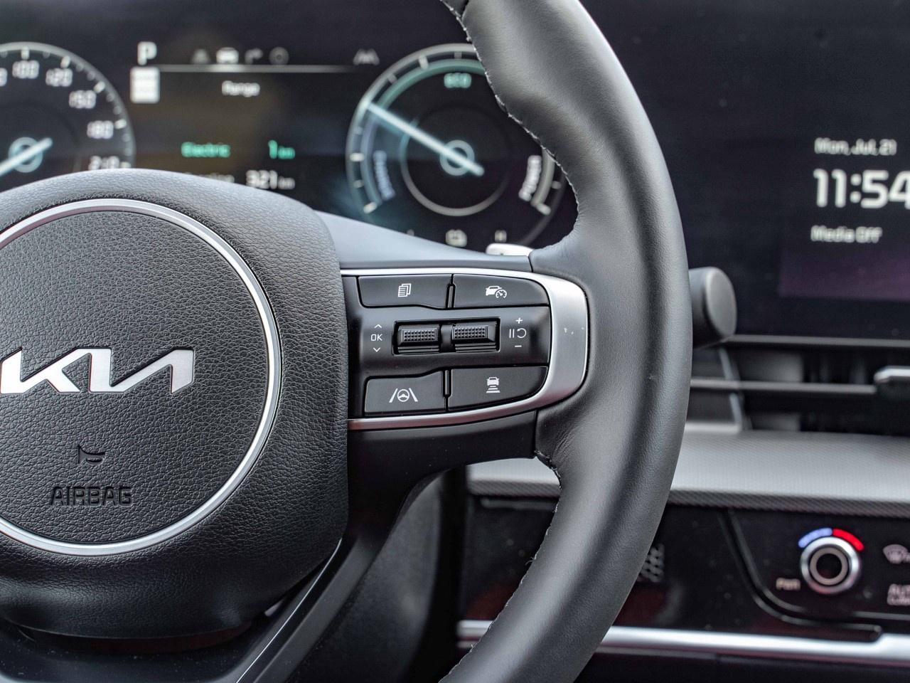 2025 Kia Sportage Plug-In Hybrid SX AWD w/Red Interior Photo