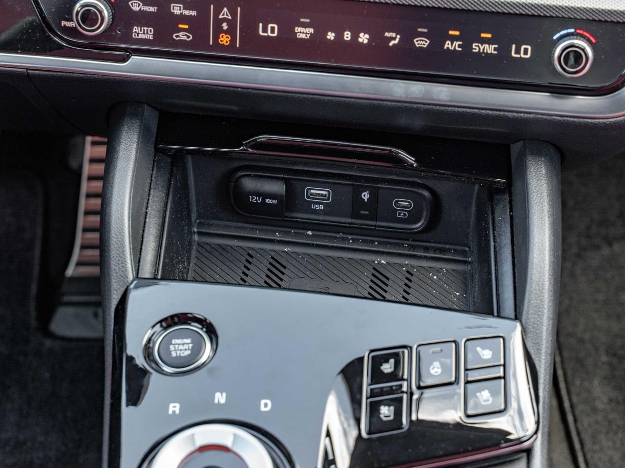 2025 Kia Sportage Plug-In Hybrid SX AWD w/Red Interior Photo