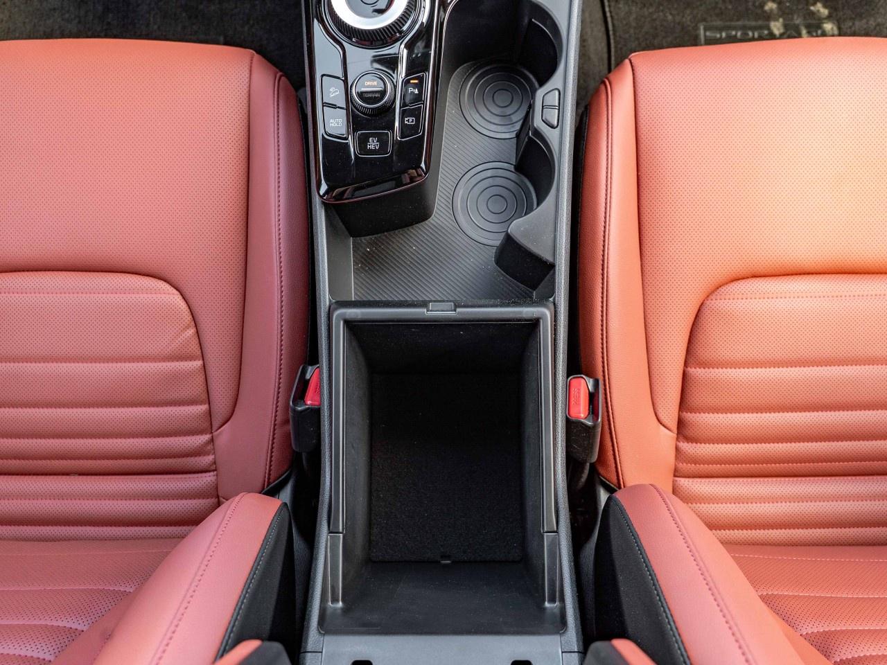 2025 Kia Sportage Plug-In Hybrid SX AWD w/Red Interior Photo