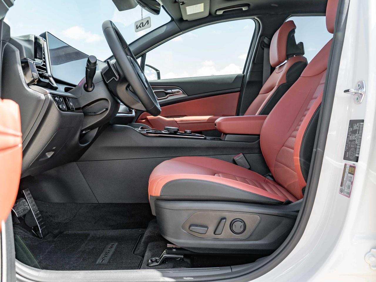 2025 Kia Sportage Plug-In Hybrid SX AWD w/Red Interior Photo