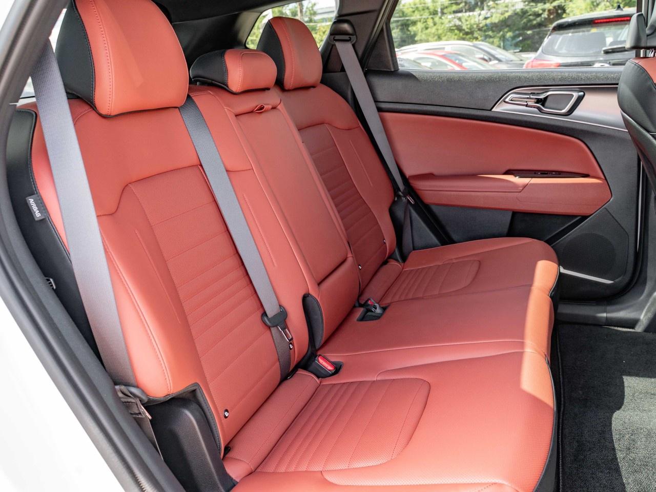 2025 Kia Sportage Plug-In Hybrid SX AWD w/Red Interior Photo