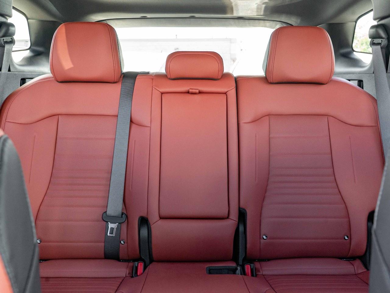 2025 Kia Sportage Plug-In Hybrid SX AWD w/Red Interior Photo