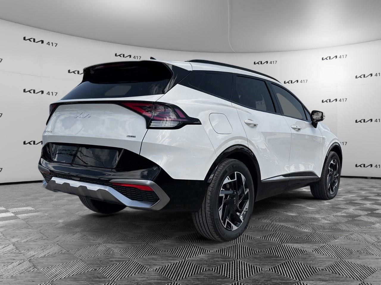 2025 Kia Sportage Plug-In Hybrid SX AWD w/Red Interior Photo