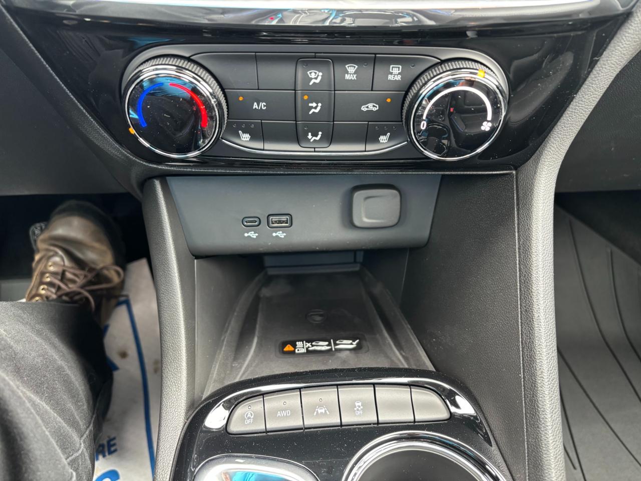 2026 Buick Encore GX Sport Touring 2026 Buick Encore GX ST AWD Photo