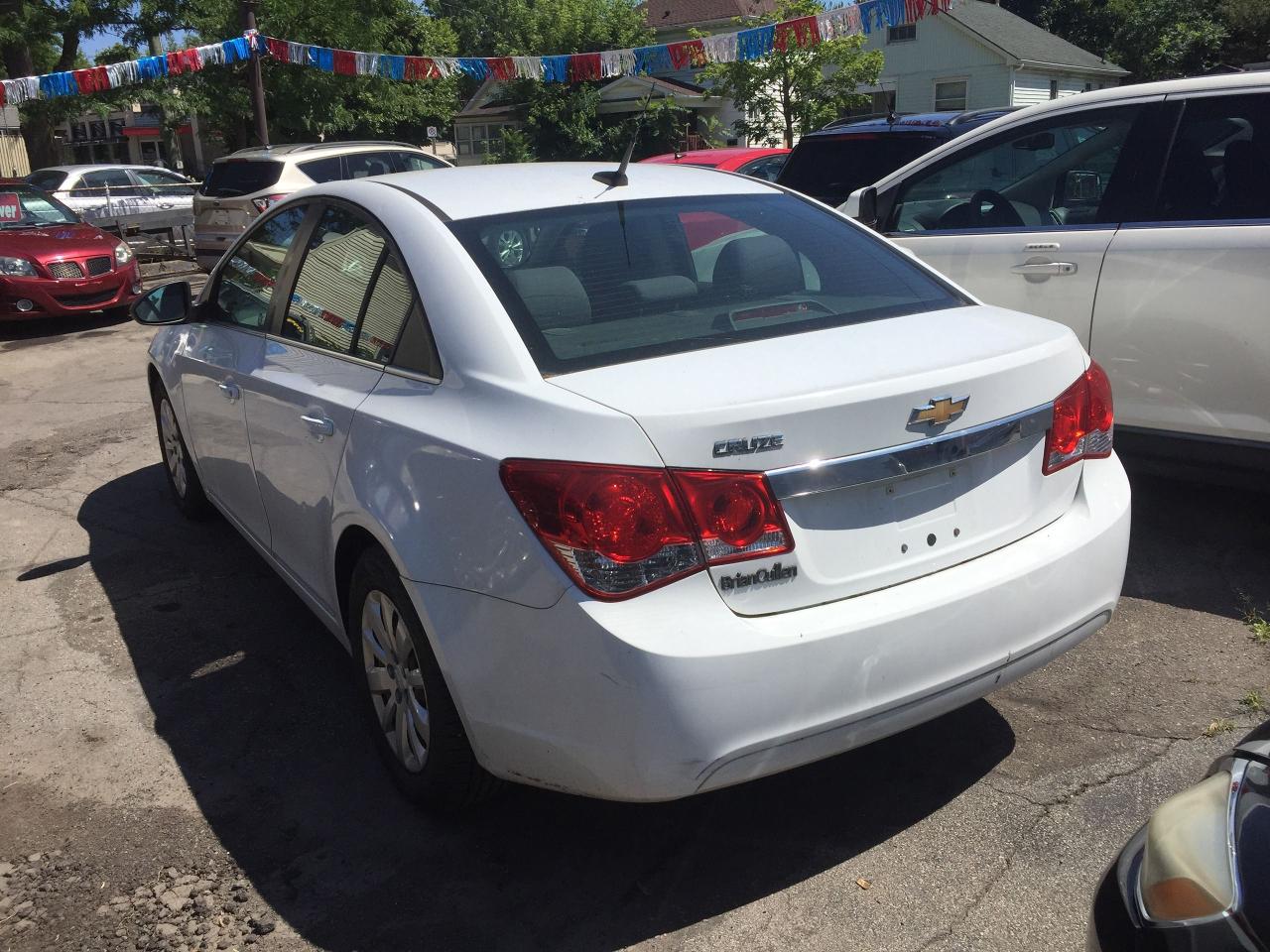 2011 Chevrolet Cruze LS+ w/1SB - Photo #4