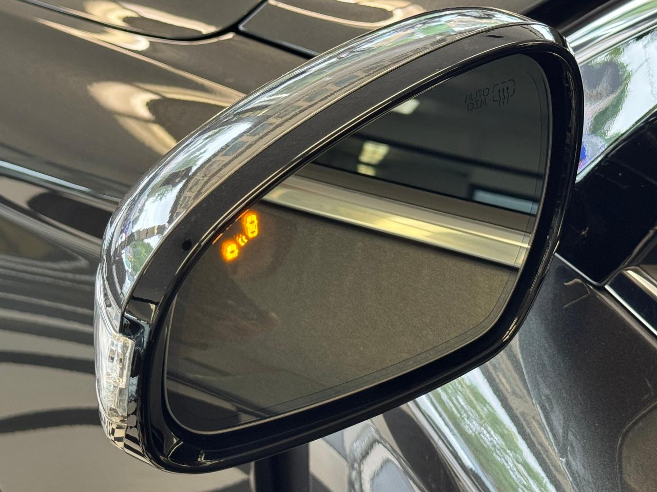2023 Genesis G70 2.0T Advanced AWD+ONE OWNER+CLEAN CARFAX Photo4
