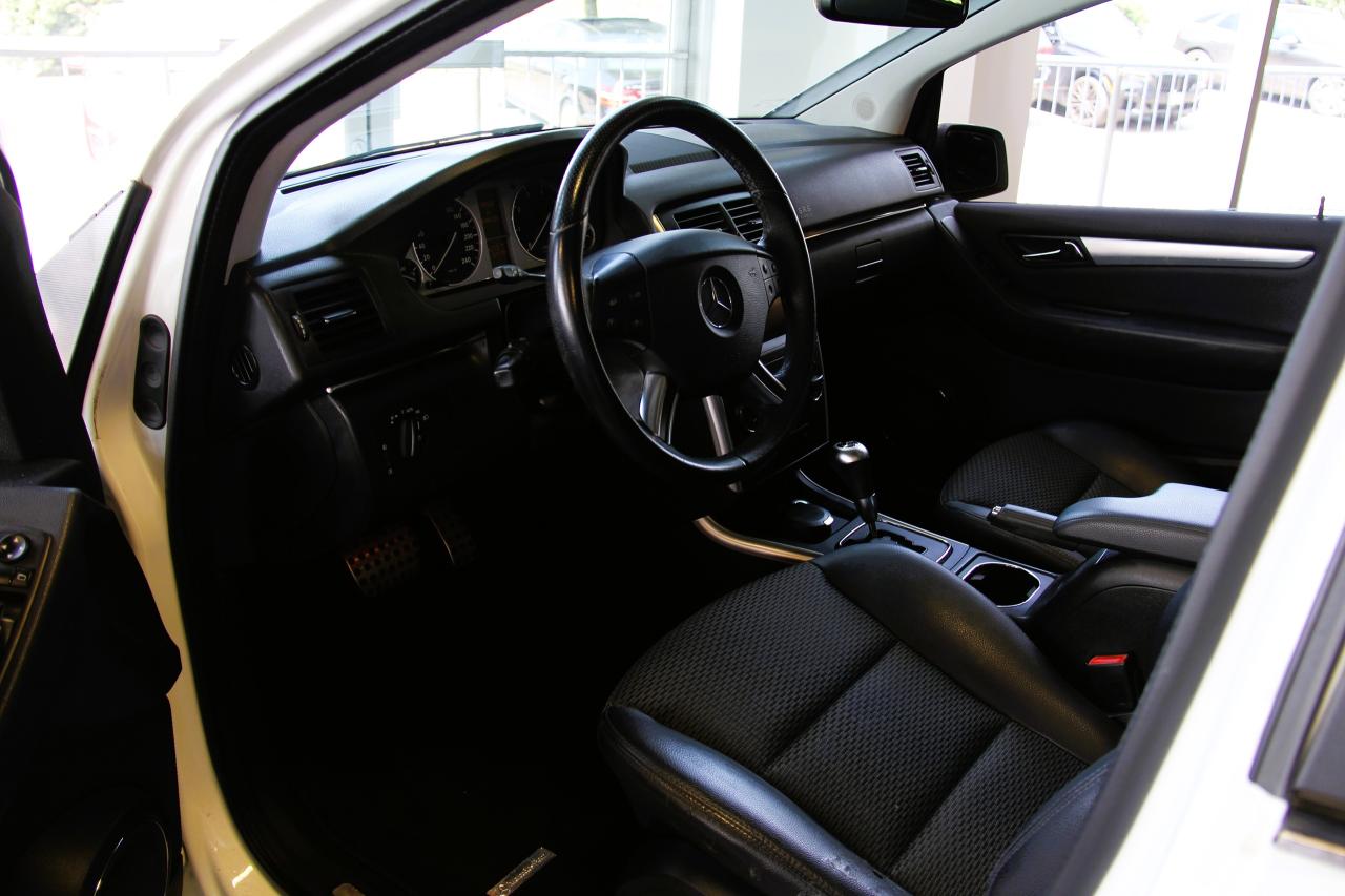 2011 Mercedes-Benz B-Class 4dr HB B 200 Turbo - Photo #5