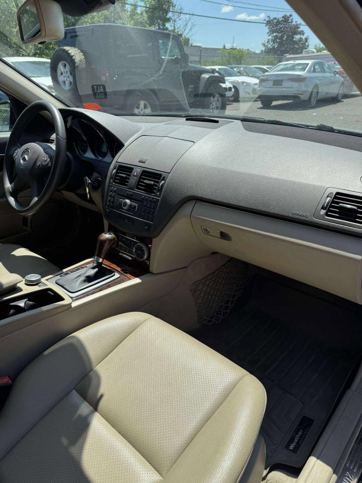 2011 Mercedes-Benz C-Class 4dr Sdn C 350 4MATIC - Photo #7