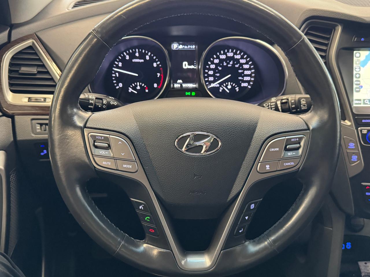 2017 Hyundai Santa Fe AWD 2.0T Ultimate+GPS+Adaptive Cruise+CLEAN CARFAX Photo15