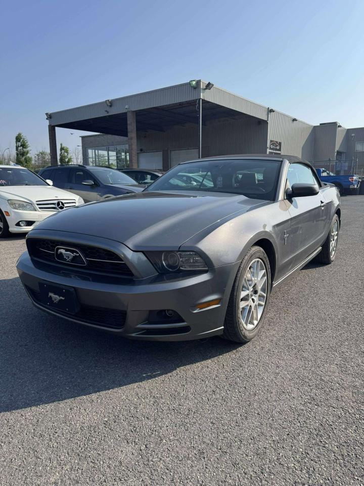 Used 2014 Ford Mustang V6 Premium for sale in Vaudreuil-Dorion, QC