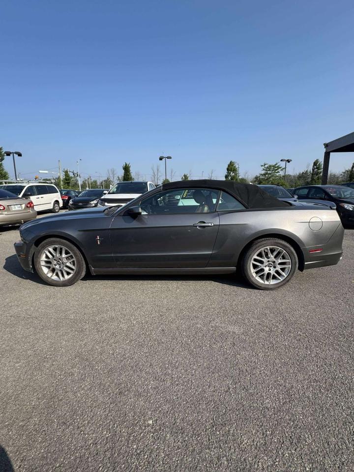 2014 Ford Mustang V6 Premium - Photo #4