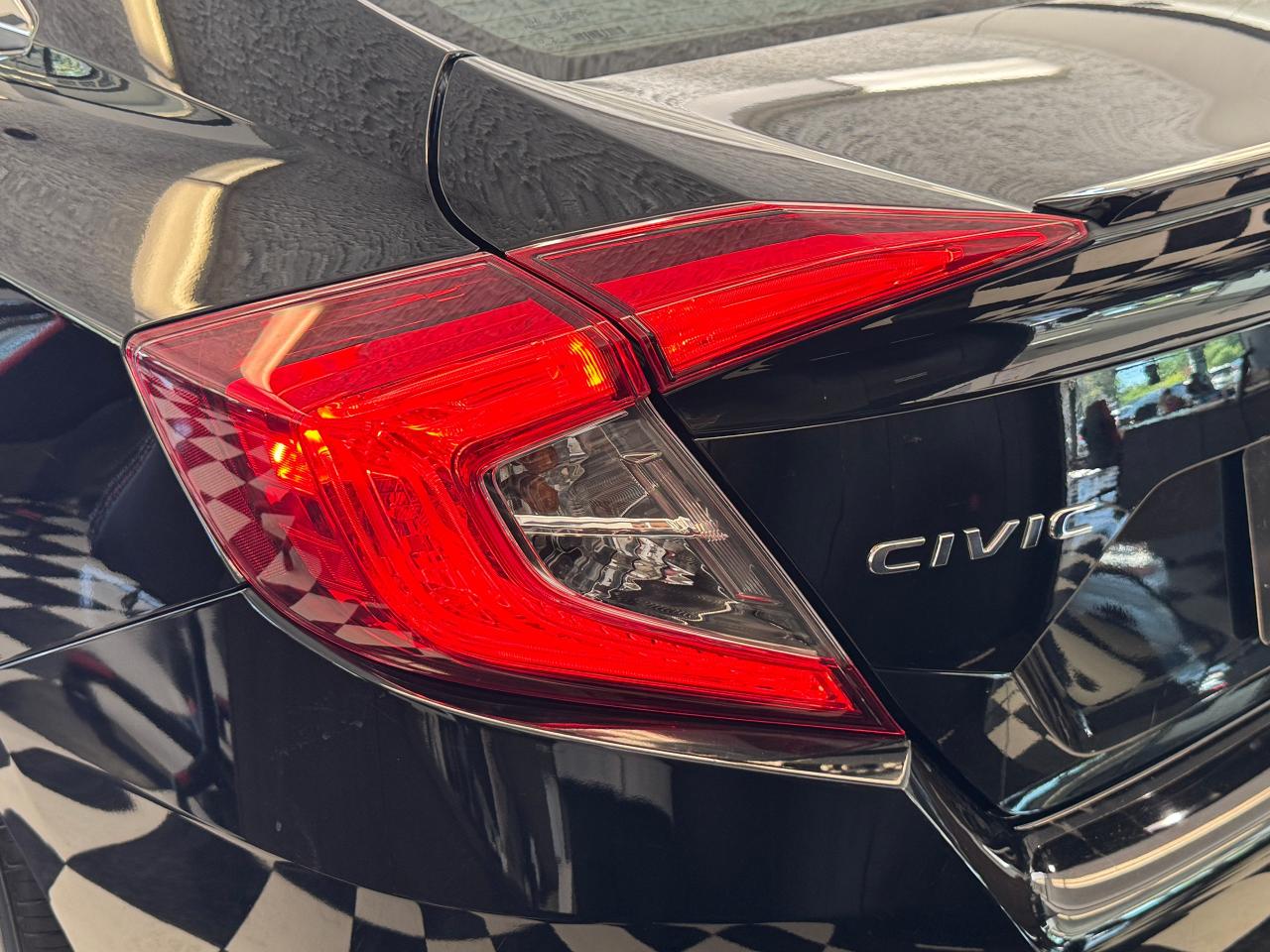 2018 Honda Civic SE+New Tires+Brakes+Adaptive Cruise+CLEAN CARFAX Photo121