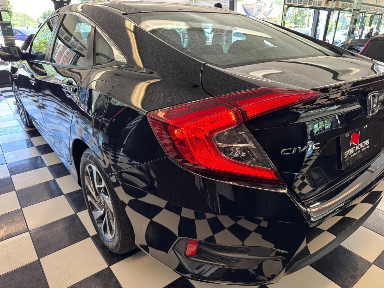 2018 Honda Civic SE+New Tires+Brakes+Adaptive Cruise+CLEAN CARFAX Photo101
