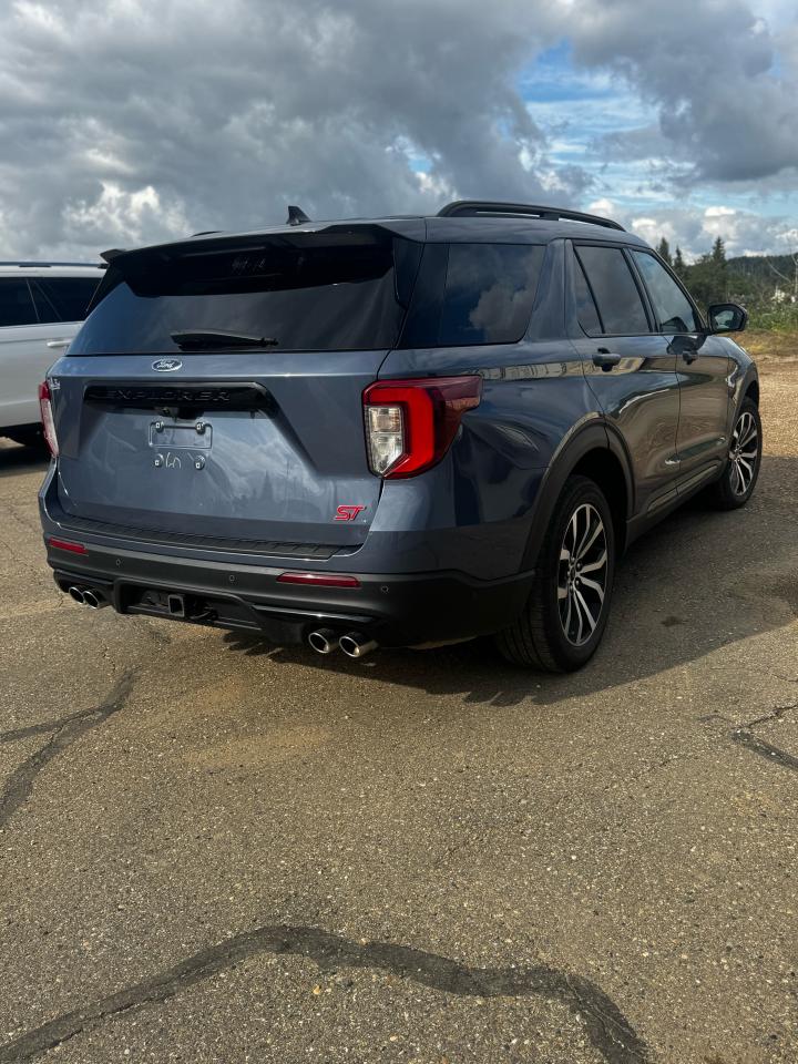 2021 Ford Explorer ST 4WD Photo