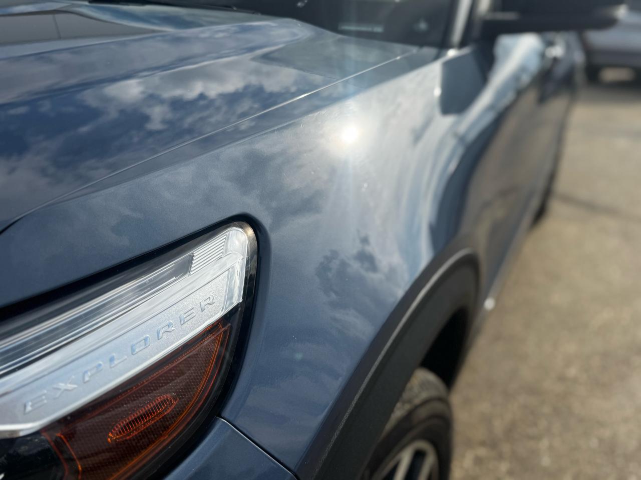 2021 Ford Explorer ST 4WD Photo4