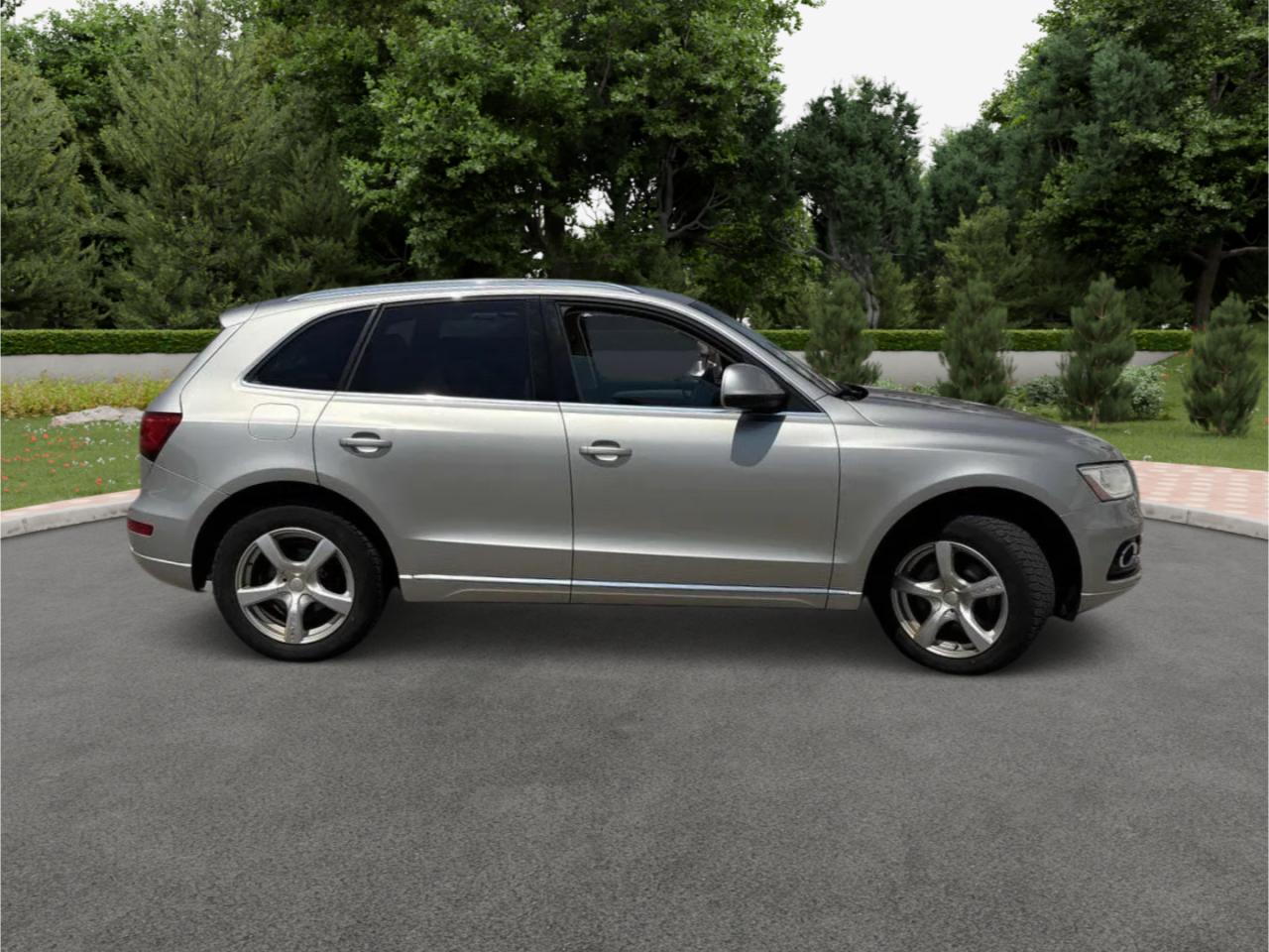 2013 Audi Q5 2.0L Premium - Photo #2