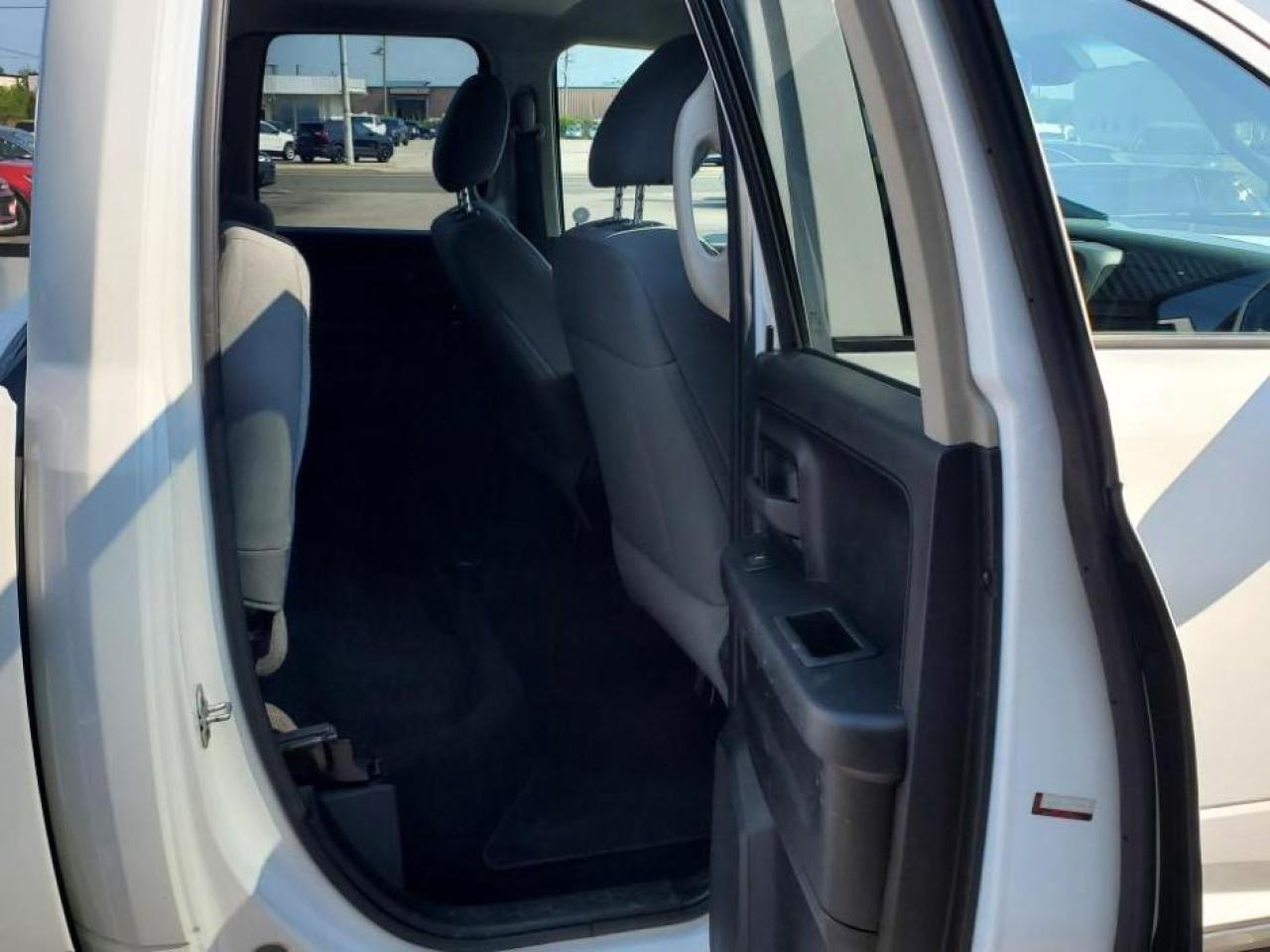 2019 RAM 1500 Classic ST 4x4 Quad Cab 6'4" Box - Photo #17