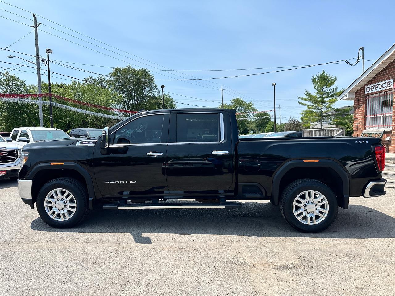 2020 GMC Sierra 2500 SLT HTD-LTHR XM CarPlay BackupCam Rem-Start 6Pass Photo2