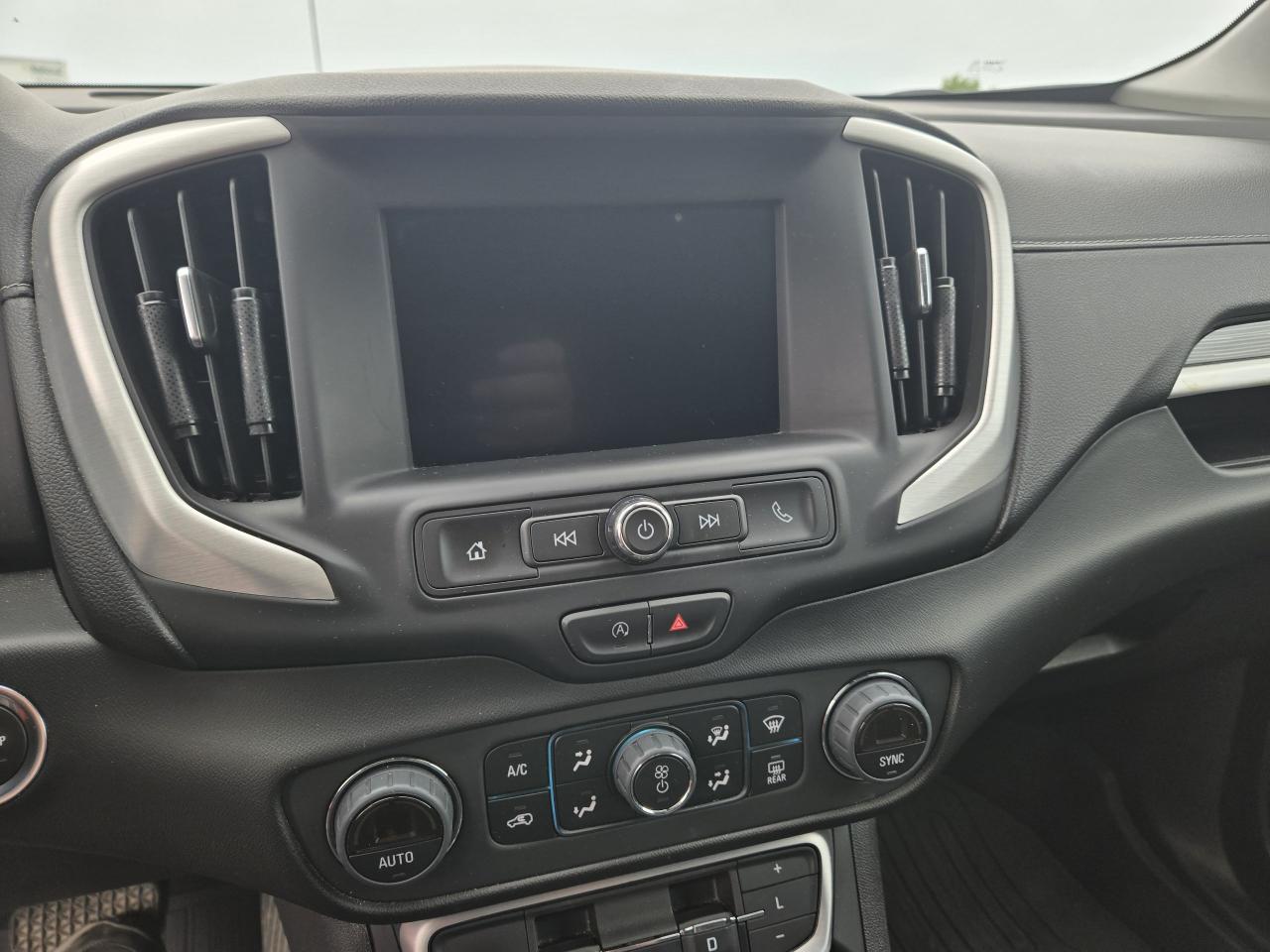 2024 GMC Terrain SLE - Photo #10
