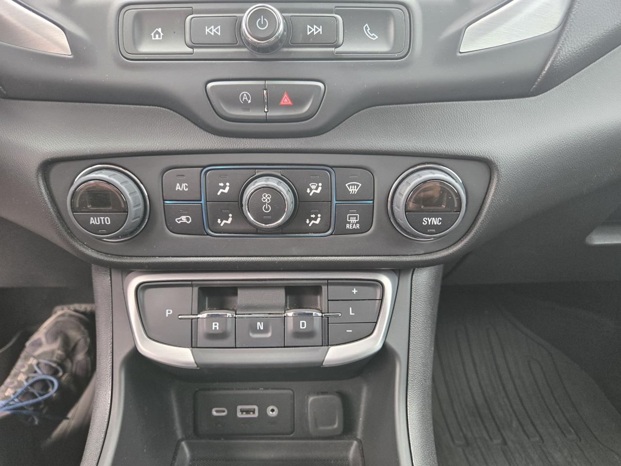 2024 GMC Terrain SLE - Photo #11