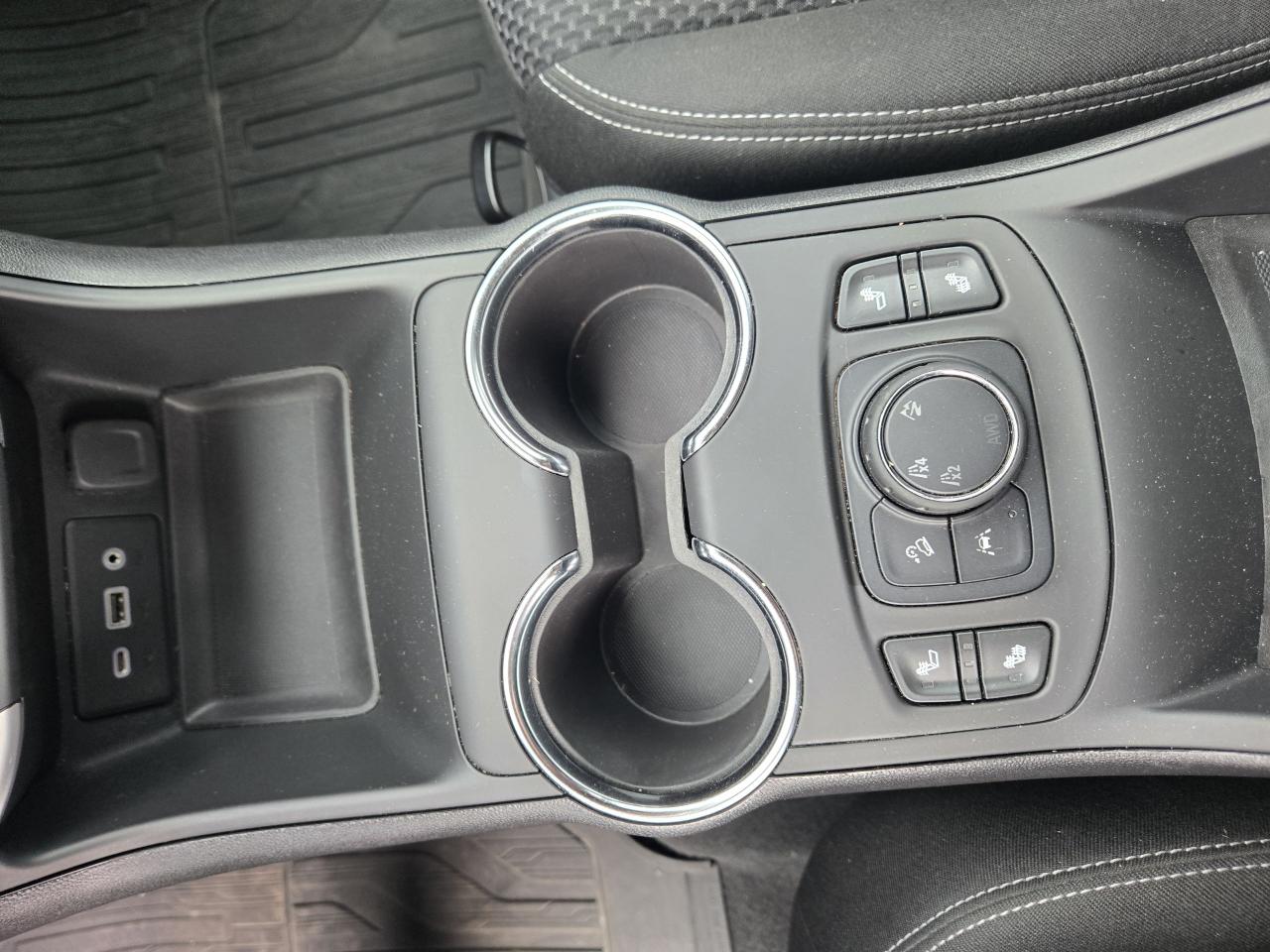 2024 GMC Terrain SLE - Photo #12