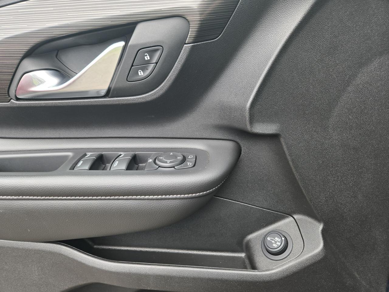 2024 GMC Terrain SLE - Photo #15