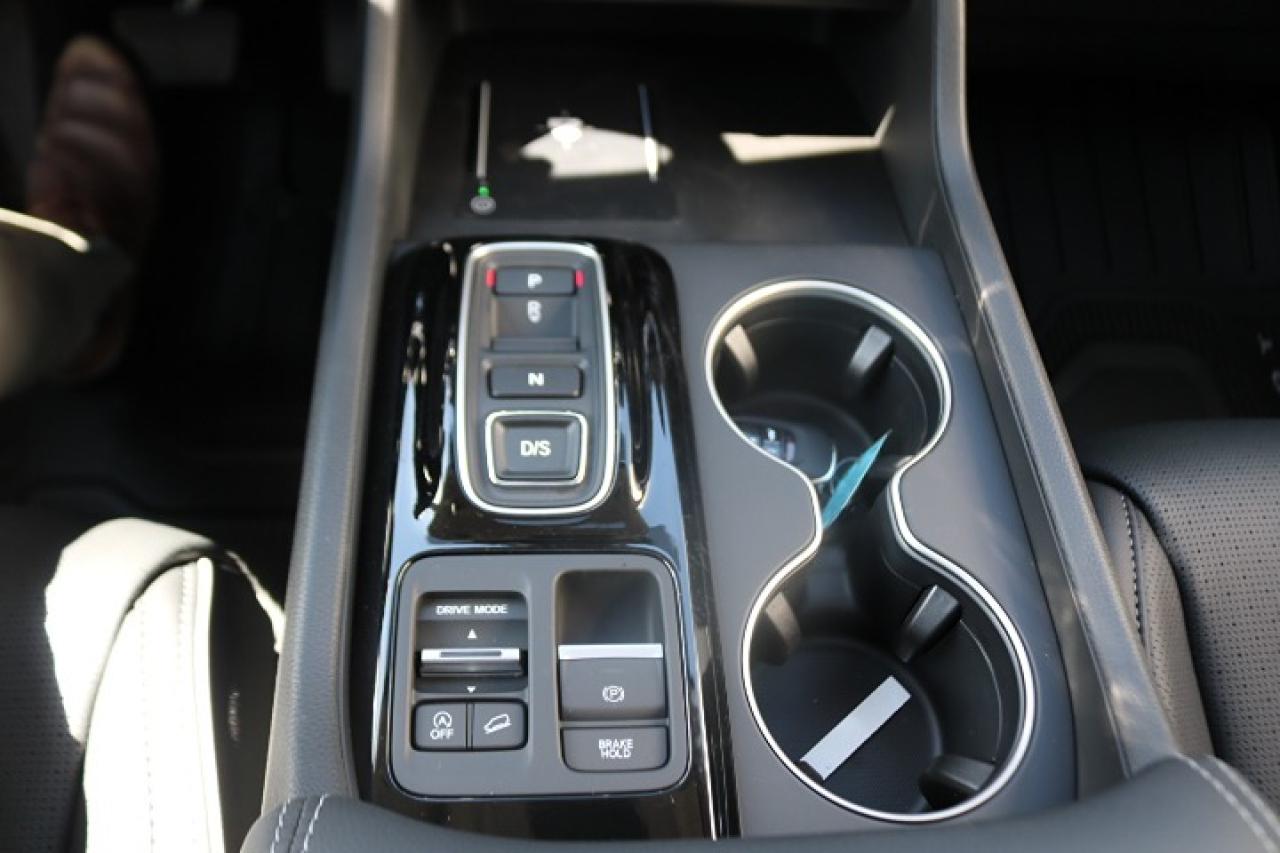 2025 Honda Pilot Touring Photo