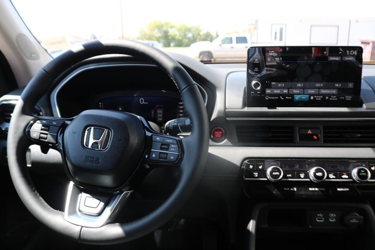 2025 Honda Pilot Touring Photo
