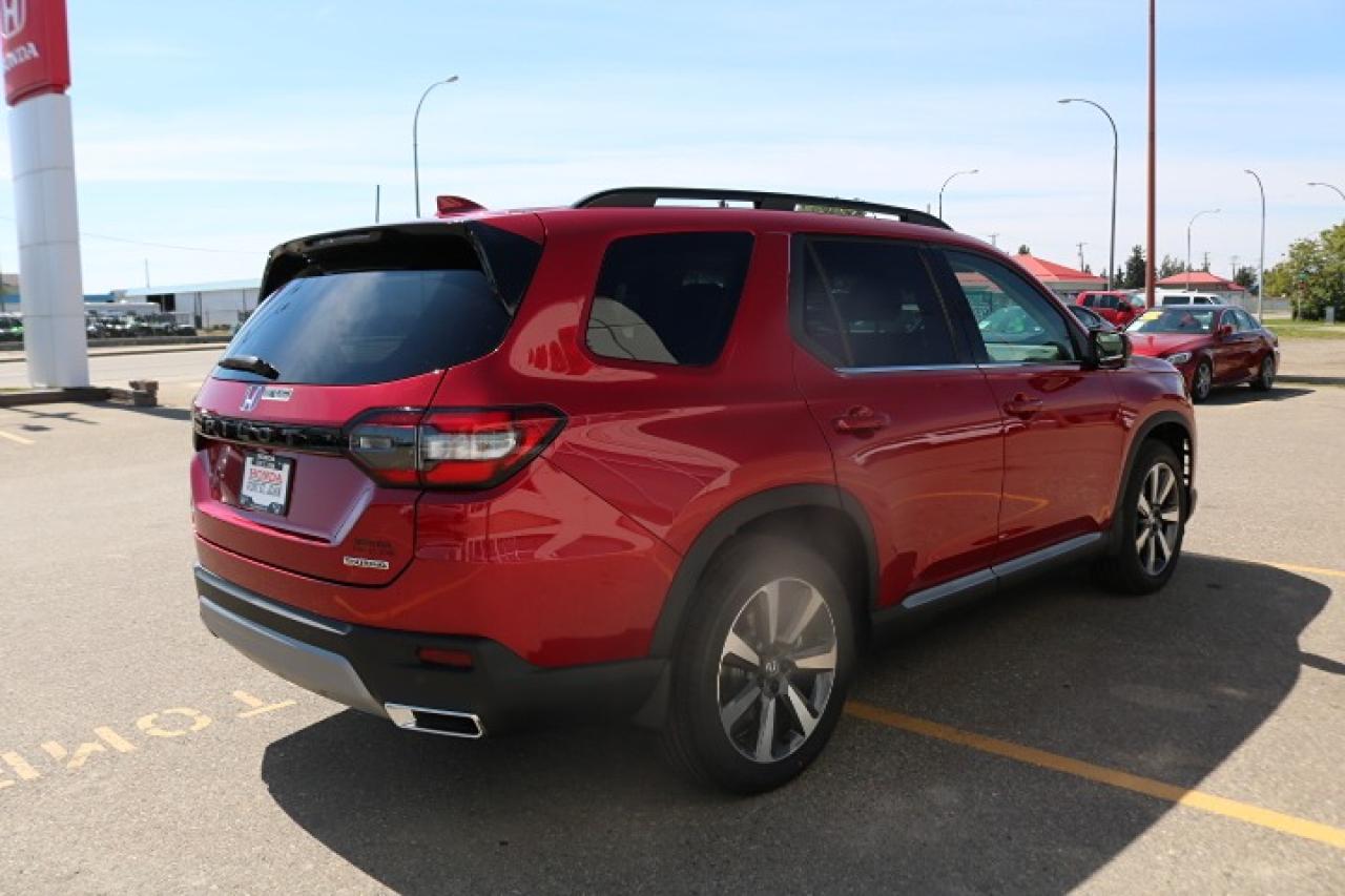 2025 Honda Pilot Touring Photo