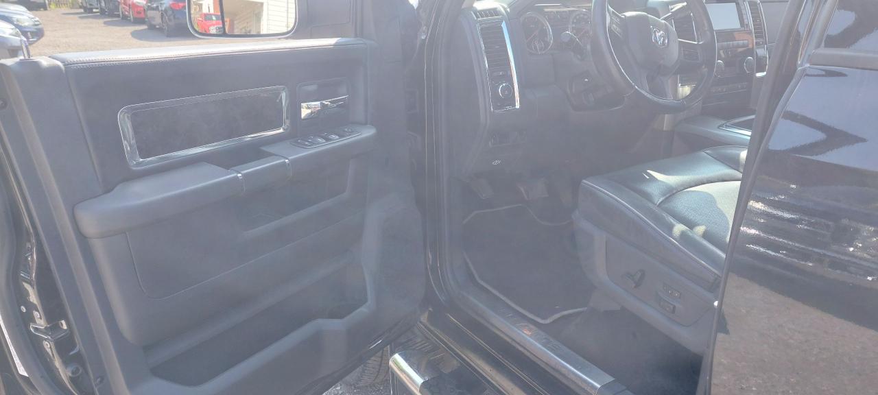 2012 RAM 3500 4WD Crew Cab 169" Laramie Limited - Photo #17