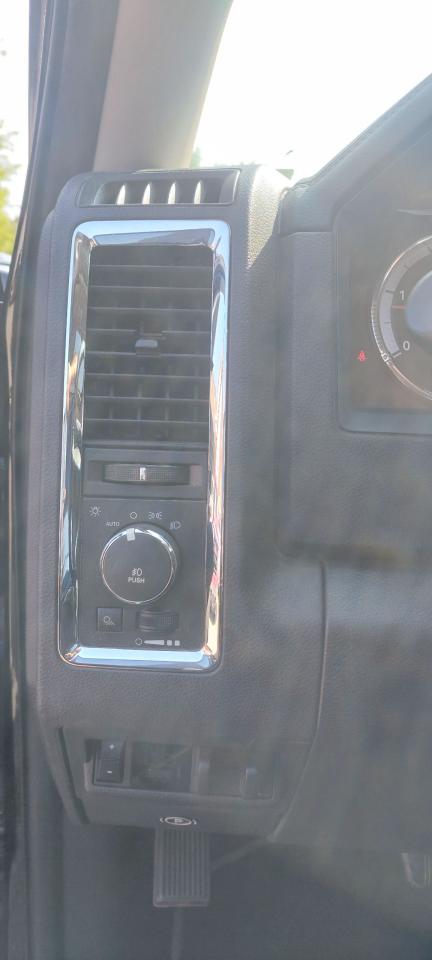 2012 RAM 3500 4WD Crew Cab 169" Laramie Limited - Photo #27